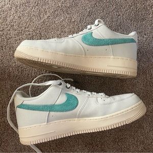 Nike Air Force 1 '07 LV8